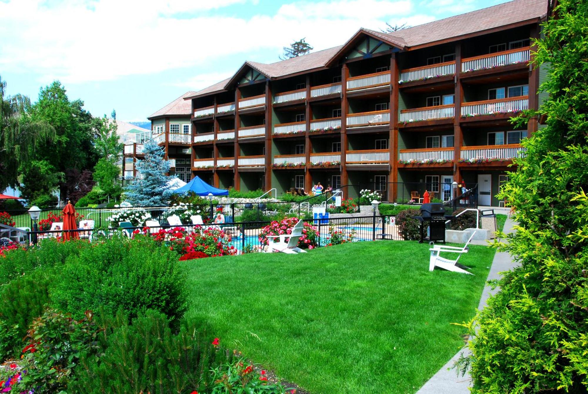 Lakeside Lodge And Suites Chelan Exterior photo