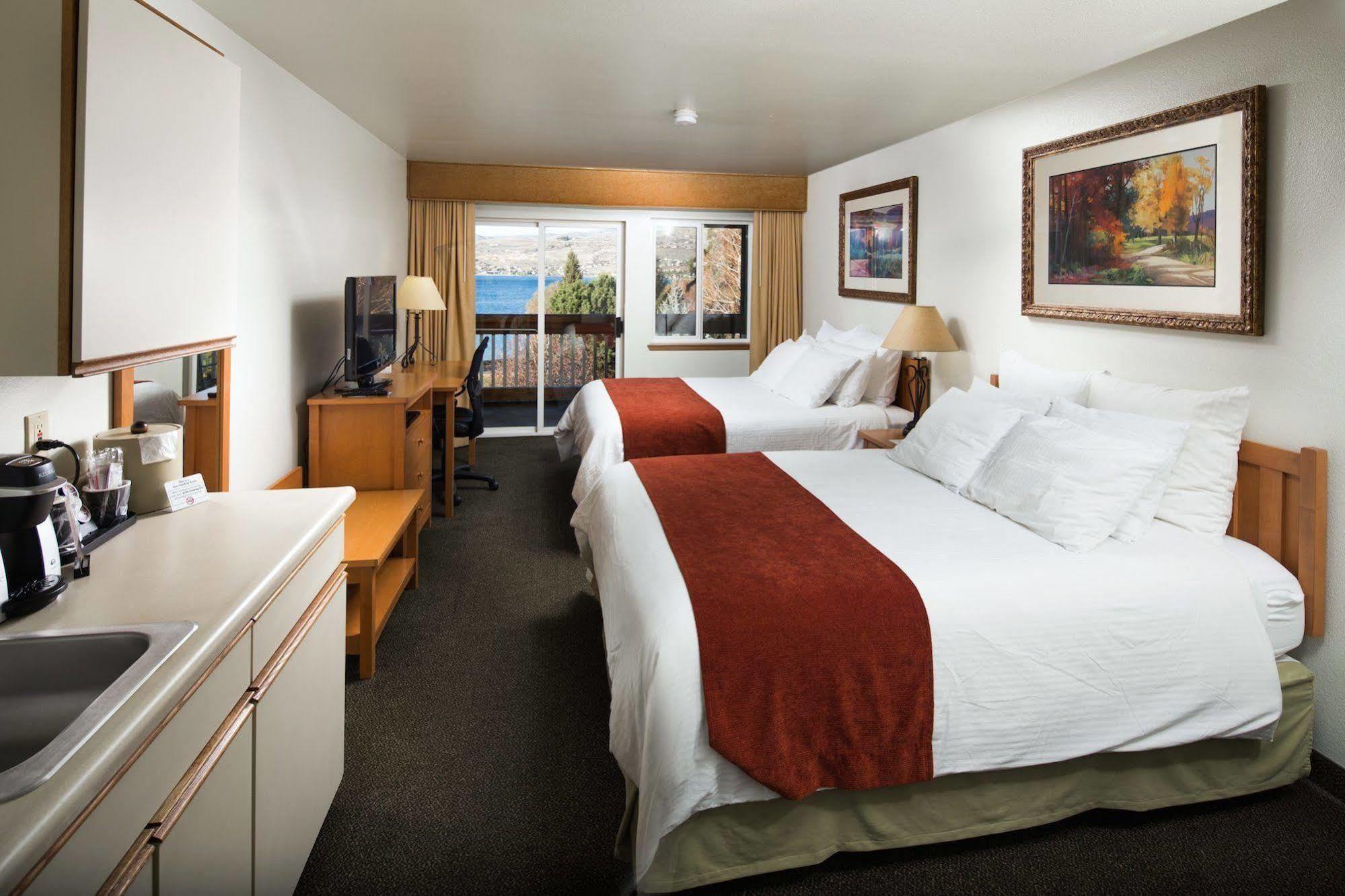 Lakeside Lodge And Suites Chelan Exterior photo
