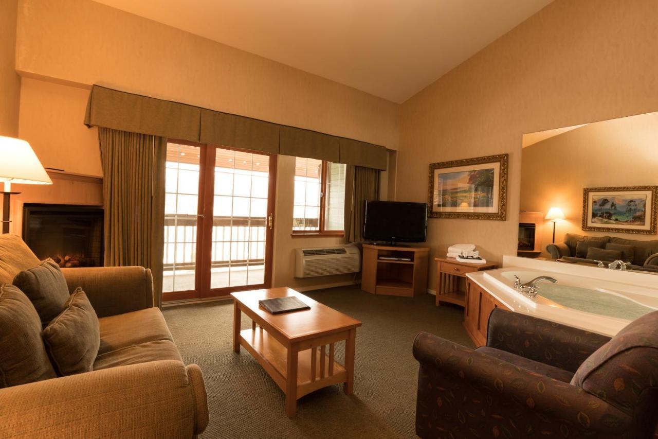 Lakeside Lodge And Suites Chelan Exterior photo