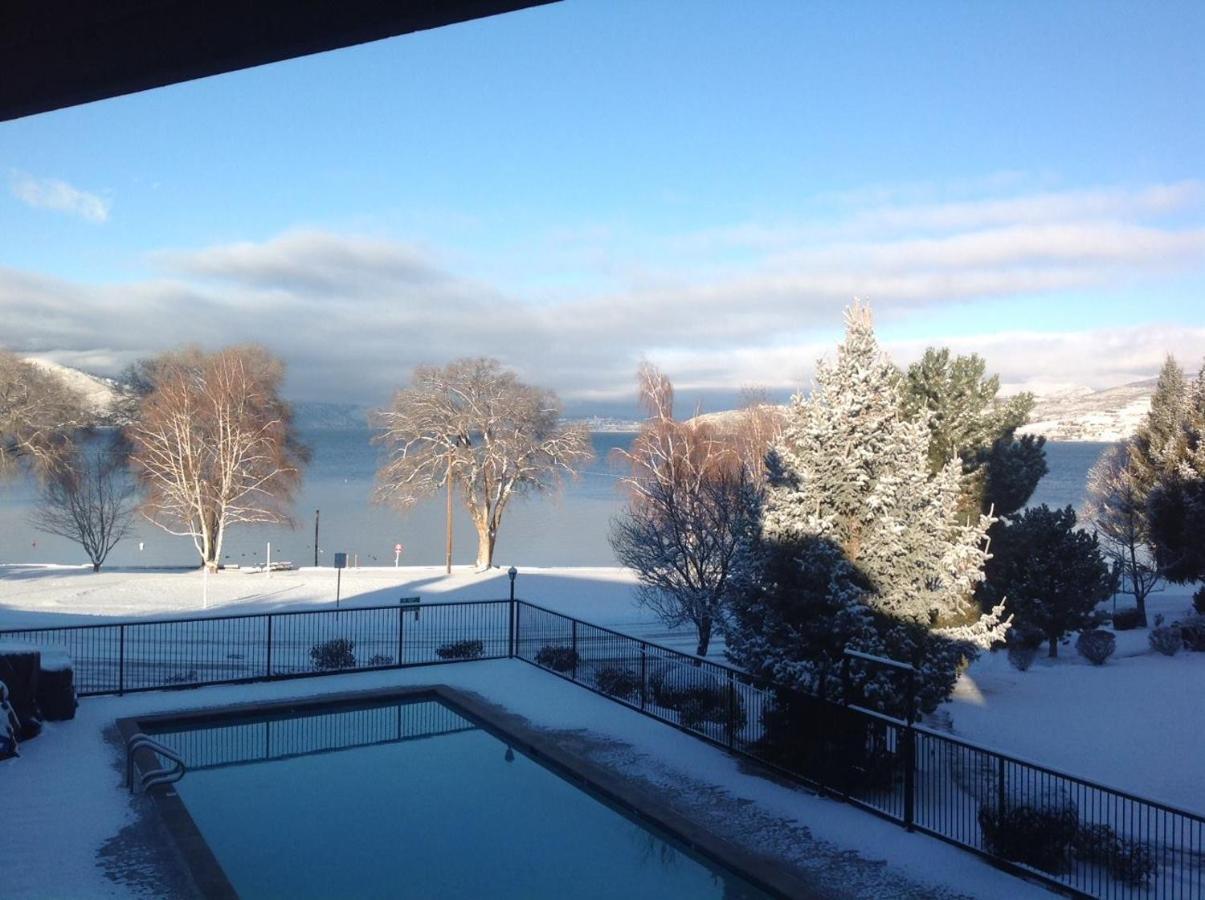 Lakeside Lodge And Suites Chelan Exterior photo